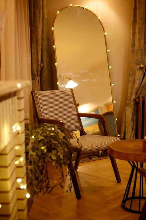 Tips for Creating a Cozy and Inviting Living Room Space